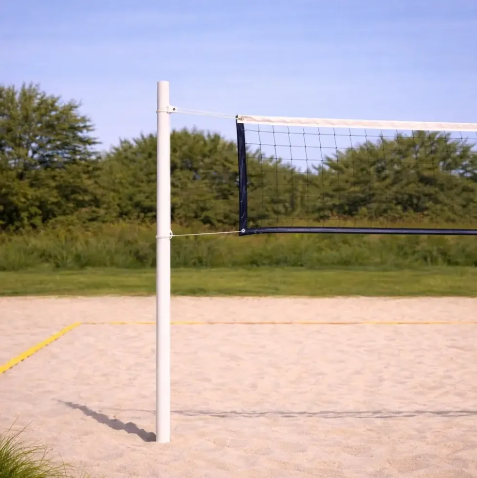 Beachvolleyballstolper med nett