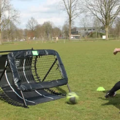 EXIT Kickback Fotball Rebounder