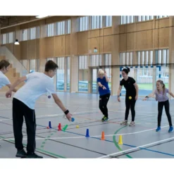 Kjeglelek med returball