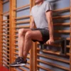 Ribbevegg med pull-up dip bar